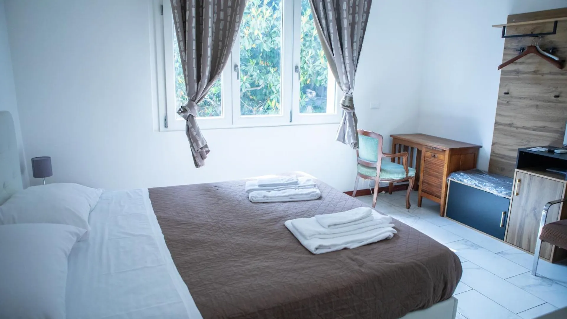 Villa Giove Rooms Prato  0*, Prato (Prato) Italie
